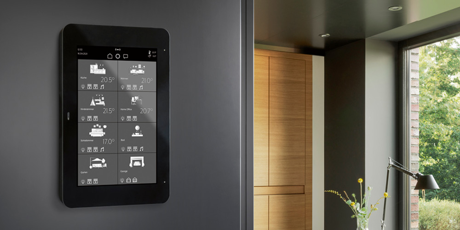 JUNG Smart Panel 8 bei m&m Elektrotechnik GbR in Ketsch