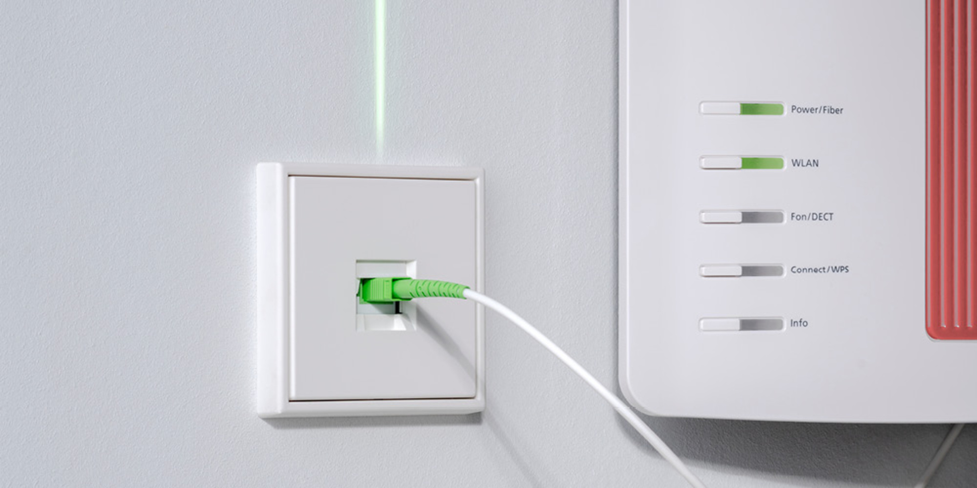 Die neuen Glasfaser-Anschlussdosen bei m&m Elektrotechnik GbR in Ketsch